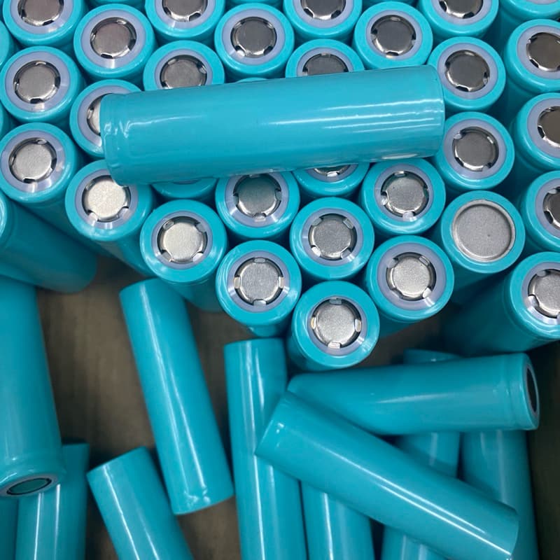 Battery Baterai 18650 3.7V  1200 Mah bisa isi / Cas Ulang Rechargeable Recharger